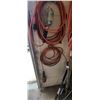 Image 7 : TWO TROUBLE LIGHTS AND AN EXTENSION CORD