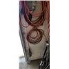 Image 8 : TWO TROUBLE LIGHTS AND AN EXTENSION CORD