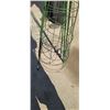 Image 5 : FOUR VERTICALE TOMATO CAGES
