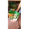 Image 4 : TURF BUILDER SEEDER COMES WITH PARTIAL BAG OF 30-0-3 LAWN FOOD