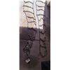 Image 5 : TWO TIRE CHAINS