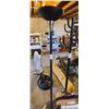 Image 6 : TALL LAMP, COAT RACK AND SUITE CASE