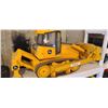 Image 21 : 36 INCH PLASTIC JD 850J  REMOTE CONTROLLED DOZER C/W CHARGER, REMOTE CONTROL, BATTERY MISSING