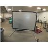 Image 1 : Portable Daylight Projector Screen