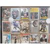 Image 3 : 70 Wayne Gretzky Hockey Cards Framed