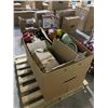 Image 1 : Pallet lot - Misc beach pails / Bucket / Candle holders