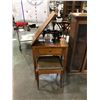 Image 3 : Vintage Singer sewing machine/table (ser.no 7529388) w/ cabinet & chair (approx 46 1/2" x 16 1/2" x 