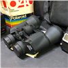 Image 2 : Group of assorted items - includes Polaroid 640 appareil land instant / 10x50 field 5.7" binoculars 