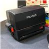 Image 3 : Group of assorted items - includes Polaroid 640 appareil land instant / 10x50 field 5.7" binoculars 