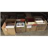 Image 1 : Huge lot of assorted vintage & modern books