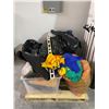 Image 1 : Pallet lot - Misc bags of clothes - floor mat - level - cooking pot - misc items