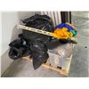 Image 2 : Pallet lot - Misc bags of clothes - floor mat - level - cooking pot - misc items