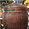 Image 3 : Handcrafted asian style basket w/ lovely vase glass