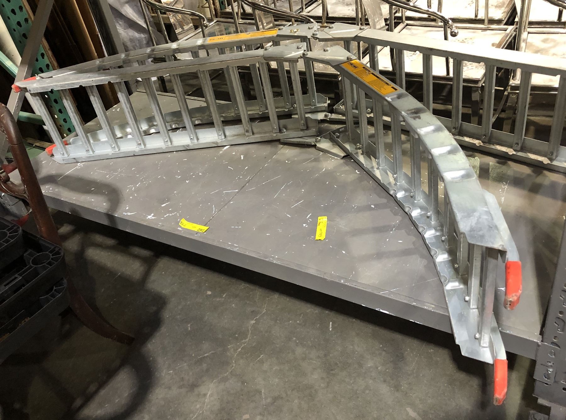 Prime1 Steel Rung Folding Arched Steel Rung Loading Ramps Pair, Easy-To ...
