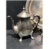 Image 4 : Group of assorted items for tea set