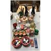 Image 1 : Group of assorted Chinese decor
