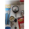Image 6 : Compression Gauge, Spade Bit Set, Magnetic Folding Level, Mini Hooks, Lug Nuts, etc.