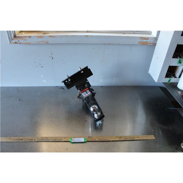 Curt Receiver & Hitch - 2" Ball