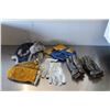 Image 4 : Work Gloves, Mitts, Winter Hat