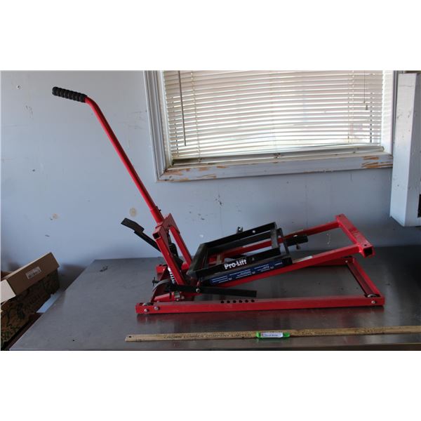 Pro-Lift Hydraulic Lawn Mower Lift On Wheels