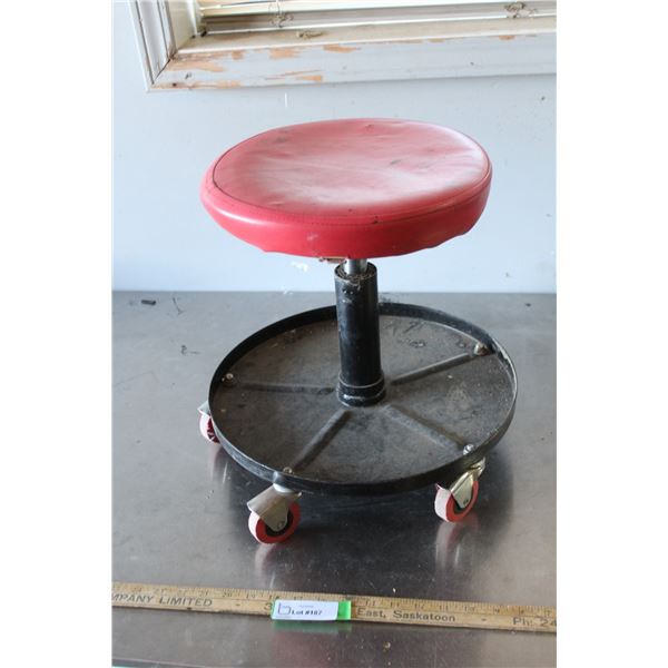 Mechanics Stool on Casters - Adjustable Height