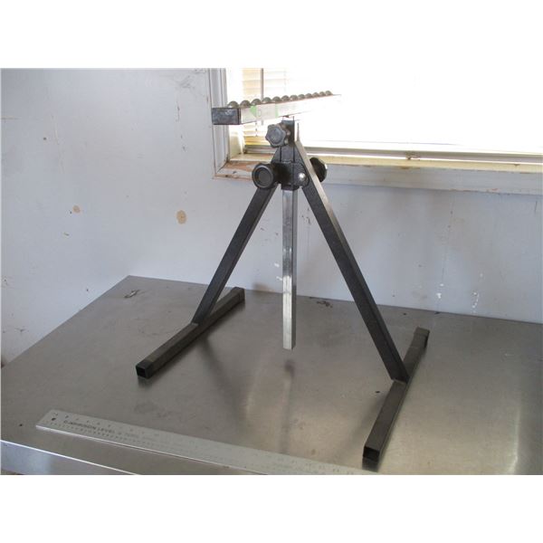 Adjustable Roller Stand