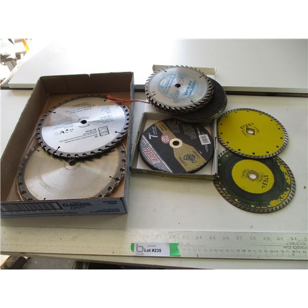 Assortment of Circular Saw Blades