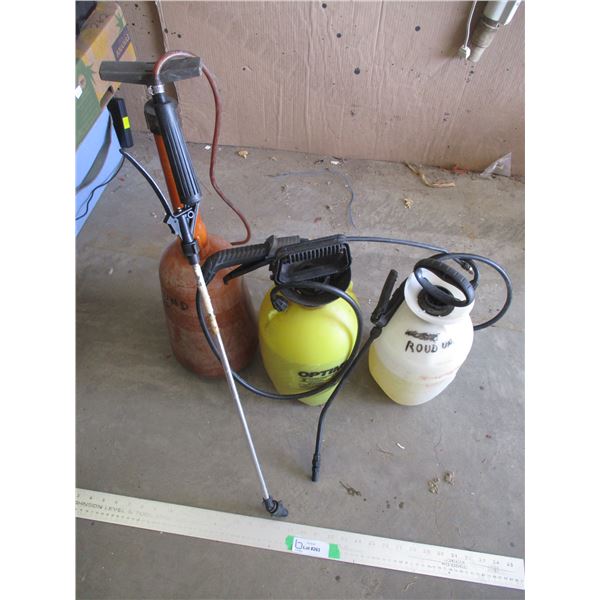 (3) Garden Sprayers With Contents