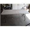 Image 1 : Folding Table - 2 1/2' x 6' - Suitcase Style