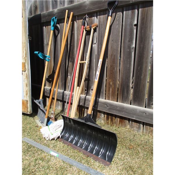 Snow Shovels, Wet Mops, Crutch, Push Broom, Squeegee, Whip
