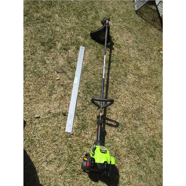 Poulan 17" Gas Powered Grass Trimmer - Needs Repair