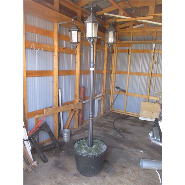 Ornamental Garden Street Light - Solar Powered