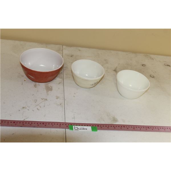 (3) Pyrex Mixing Bowls