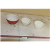 Image 1 : (3) Pyrex Mixing Bowls