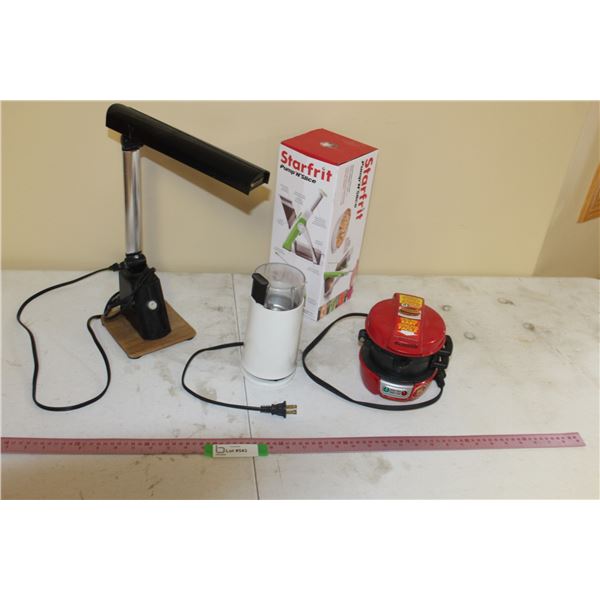 Starfruit Pump'N'Slice Device, Braun Coffee Grinder, Breakfast Sandwich Maker, Lamp