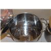 Image 2 : (2) Large Stainless Steel Cooking Pots