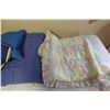 Image 4 : Assortment of Blankets, Quilt, Pillow