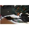 Image 7 : Duffelbags, Umbrella, Fanny Pack, Shoes, Toiletry Bag