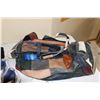 Image 9 : Duffelbags, Umbrella, Fanny Pack, Shoes, Toiletry Bag
