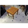 Image 3 : Wooden End Table - 22" x 20" x 20"