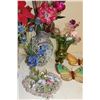 Image 3 : Artificial Flowers, Vases, Metal Flowers, Butterfly Ornaments