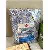 Image 3 : Assorted Bed Linens