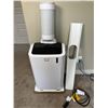 Image 1 : Delonghi Air Conditioning Unit with Remote