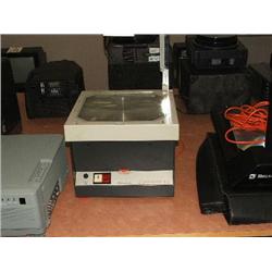 DEMOLUX NV PROJECTOR