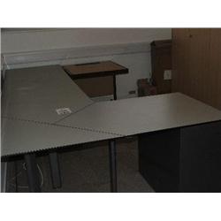 GREY DESK SYSTEM WITH CORNER RETURN, 4 DRAWER PEDESTAL UNIT, 1 SMALL GREY DESK WITH BUILT UNDER SUSP