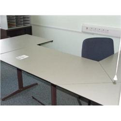 GREY DESK SYSTEM WITH BUILT UNDER 4 DRAWER PEDESTAL UNIT, 1 X END TABLE, 1 X TAMBOUR UNIT, 3 X FLEXF