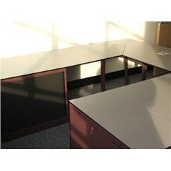 GREY DESK SYSTEM WITH BUILT UNDER 4 DRAWER PEDESTAL UNIT, 2 X TAMBOUR UNITS.