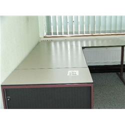 GREY DESK SYSTEM WITH BUILT UNDER 4 DRAWER PEDESTAL UNIT 2 X TAMBOUR UNIT.