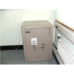 SAFE 600 X 600 X 800.