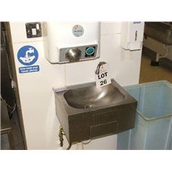 STAINLESS STEEL KNEE OPERATED HAND SINK
